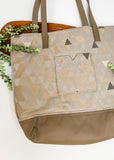 Lape Tote